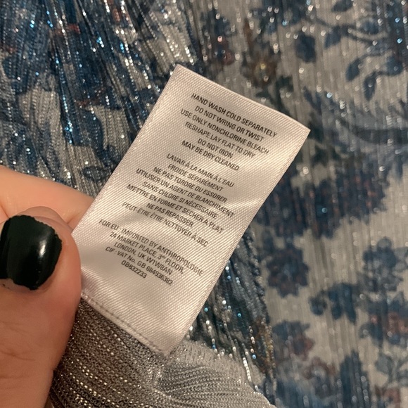 ✨ Anthropologie Shimmer Metallic Tank Top Sz S - Picture 7 of 8